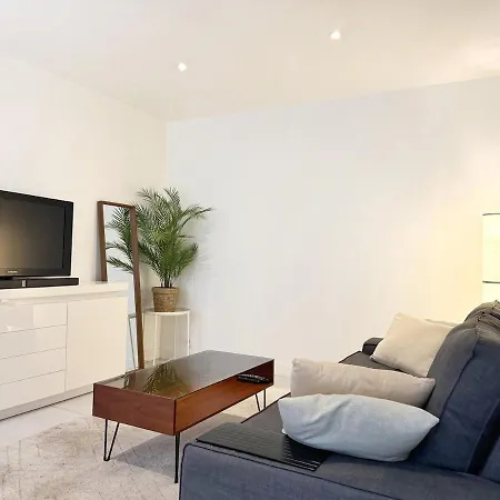 Apartment Au Coeur De Republique C 11 Paris